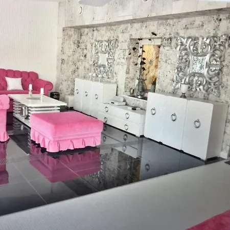 Villa Willa Z Kompleksem Budzistowo